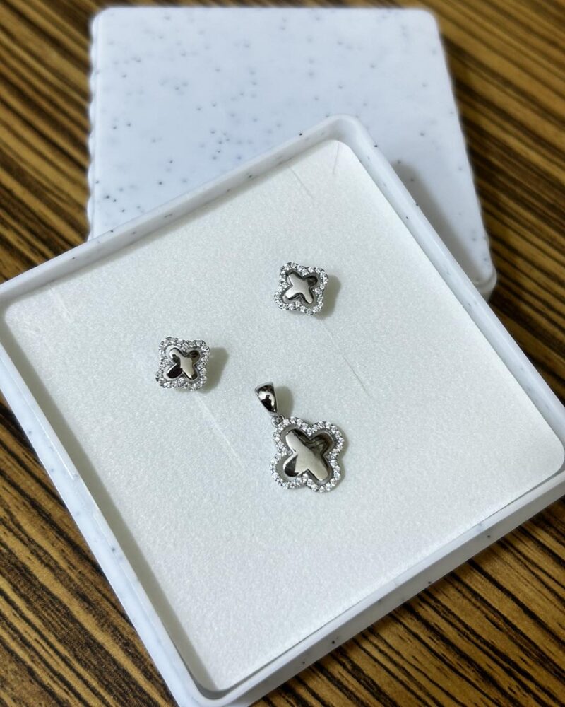 SREBRNI SET